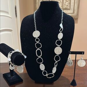 Elegant Silver Jewelry Set